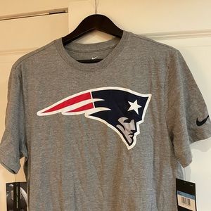 Nike Patriots T-Shirt NWT